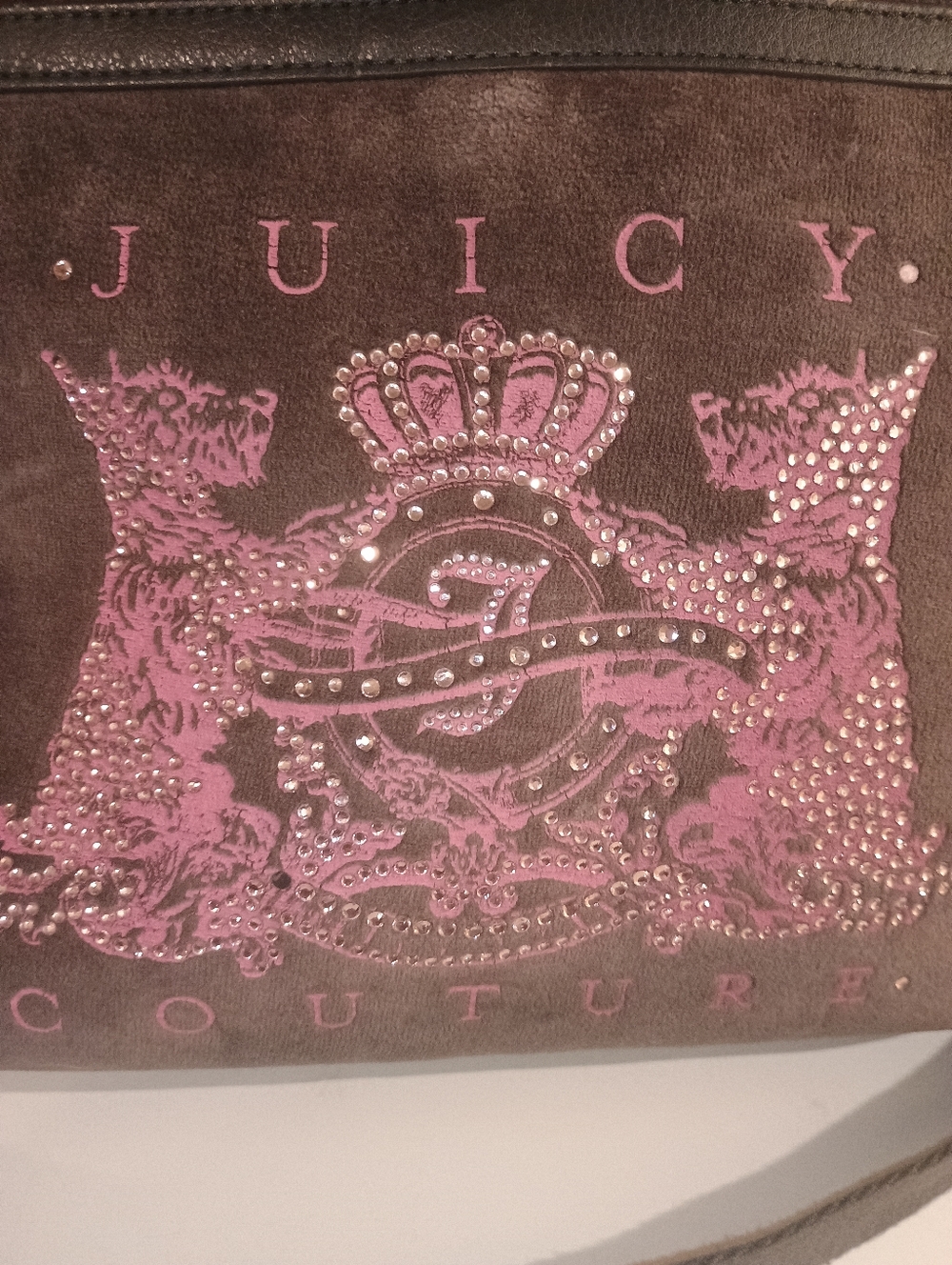 Sale , Juicy Couture Y2K Vintage Gray Suede Messenger Bag with Pink Crest Detail - Picture 11 of 11